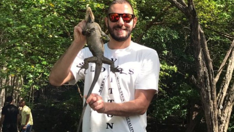 Il a posé avec un iguane en Martinique : Benzema Verbalisé