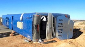 إصابة 9 ركاب بجروح إثر انقلاب حافلة بالطريق السيار ببلعباس