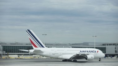 Air France, Alitalia to launch a cuts program during Ramadan
