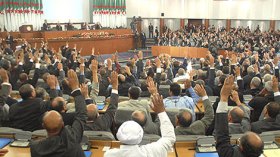 البرلمان يناقش رخص الاستيراد ضمن قانون التجارة المعدل