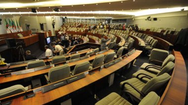 Opposition Parties Boycott Voting on the New Parliament's Structures