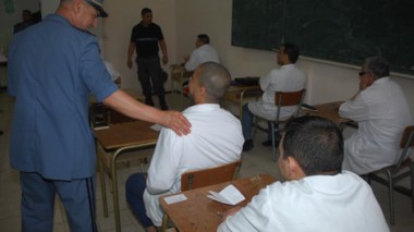 Lawyers : Bouteflika almost pardonned all prisoners