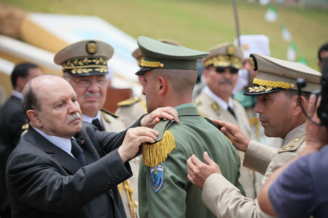 President Bouteflika Appointed New Leaders of Infantry Troops, Weapons' Academy