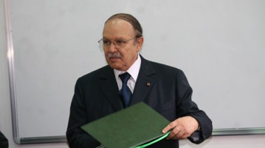 Pt Bouteflika to meet with ministers for signing of 2014 finance law