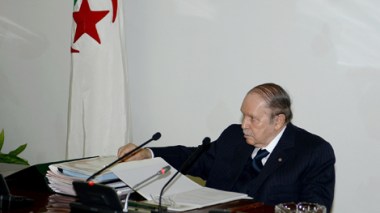 Murkiness surrounding constitution revamping and fourth presidential mandate