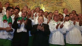 بوتفليقة يهنئ “الخضر” والشعب الجزائري: “ها قد عمّت الفرحة”