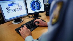 بريطانيا تدير قاعدة سرية لمراقبة الأنترنت في الشرق الأوسط