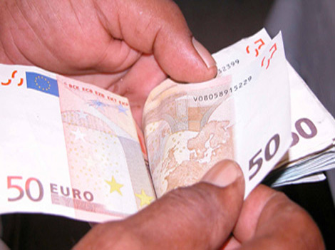 Bank of Algeria: Trading, transfer of hard currency under tight control