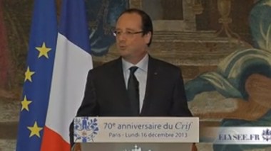 Hollande a exprimé ses “sincères regrets” pour l’Algérie