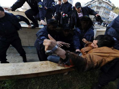 Police repress pre-employment protesters in Algeria