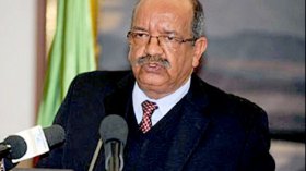 مساهل: “تسليم الخليفة لا يحمل أي خلفية سياسية”