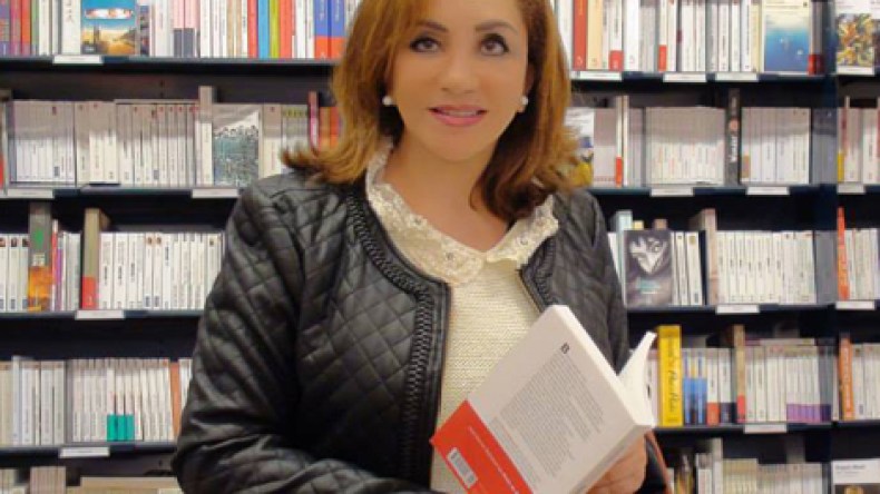 غيث عمور: شهرة مستغانمي مفبركة ورواياتها تشبه المسلسلات التركية الرومانسية