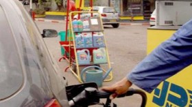 الجزائر تفاوض لشراء البنزين والمازوت من مصر