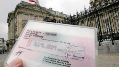 23 000 cartes de séjour au profit des Algériens établis en France