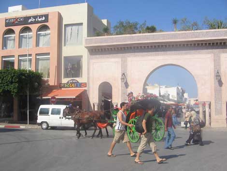 Half Million of Algerian tourists to visit Tunisia before September