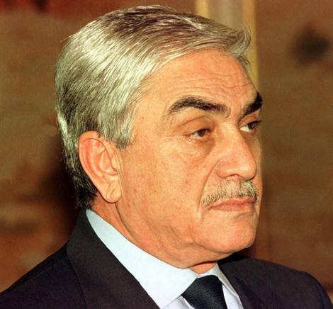 Zeroual to receive delegations to discuss candidacy for presidential elections