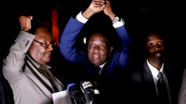 Zimbabwe : Mnangagwa succède à Mugabe