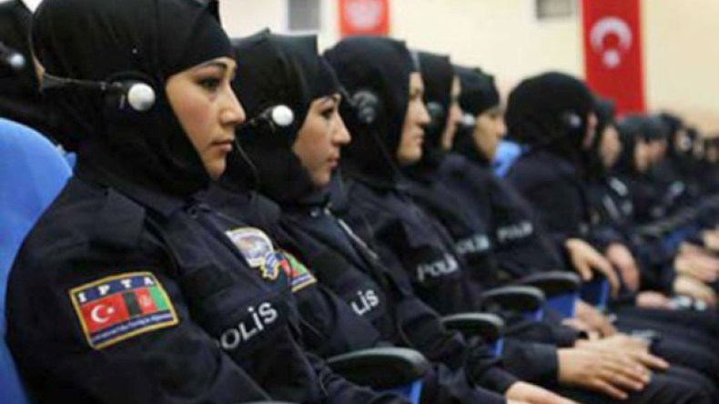 الشرطة سمحت به.. الحجاب “يخترق” المنظومة الأمنية في تركيا