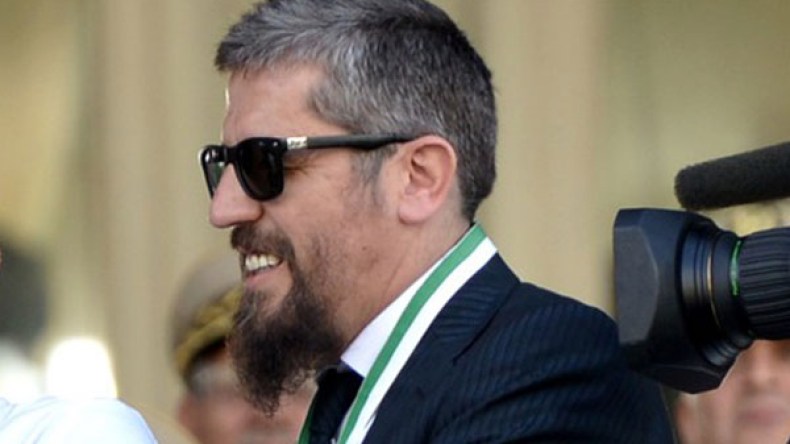 رئيس “الموب” غاضب ويدعو الأنصار إلى التعقل