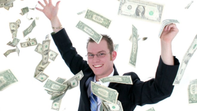 أزواج يتحولون إلى دفاتر شيكات!