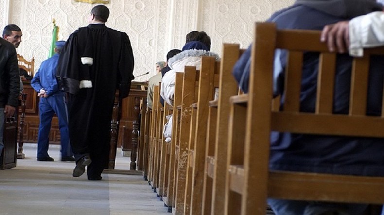 اعتصام أمام محكمة بالمسيلة خلال عرض متهمين بجريمة قتل