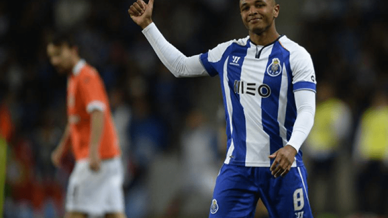 هدف براهيمي في مرمى غيماريش الأفضل في شهر جانفي