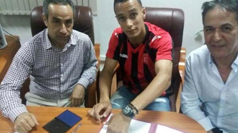 الكاف تؤهل حمزاوي في اتحاد العاصمة