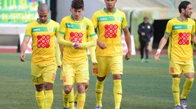 الكناري يواجه صعوبات كثيرة ورحموني يجري تغييرات إضافية على التشكيلة