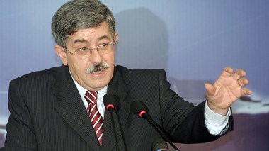Ahmed Ouyahia: “L’Algérie ne sera pas une monarchie”