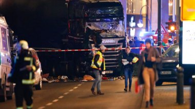 Berlin : Un camion fonce sur une foule , 59 victimes