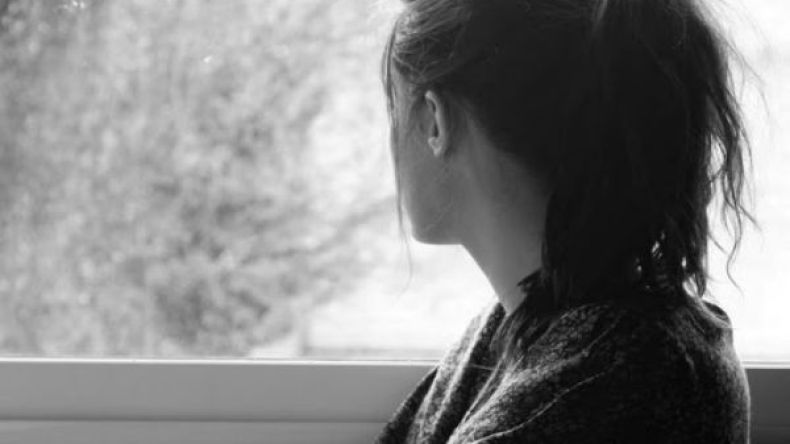 زوجي في السجن وأريد الطلاق