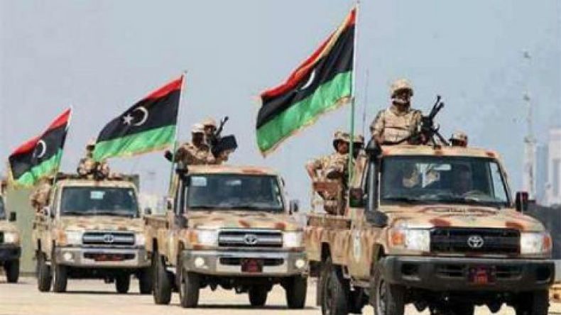 قراء “الشروق أون لاين”: الحسم العسكري أساس حل الأزمة في ليبيا