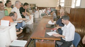 أخطاء في الأسماء والوثائق تحول حياة الجزائريين إلى جحيم