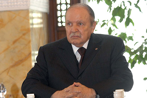 Bouteflika réitère le soutien indéfectible de l’Algérie à la cause sahraouie