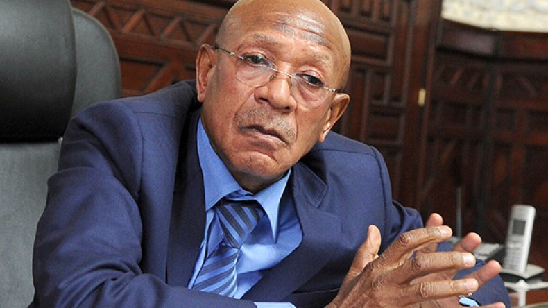 “لا تفريق في توزيع السكنات وكل الموظفين لهم الحق في السكن”