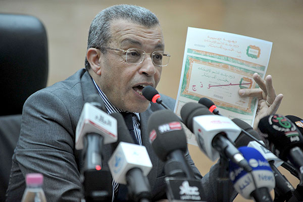 Benkhalfa aux Algériens: «Il faut bien serrer la ceinture»