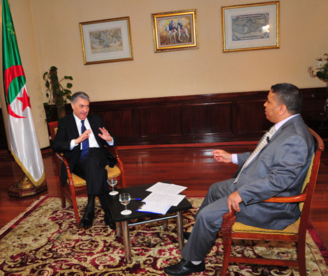 Benflis to Echorouk TV: justice and hydrocarbons laws behind dispute with Bouteflika