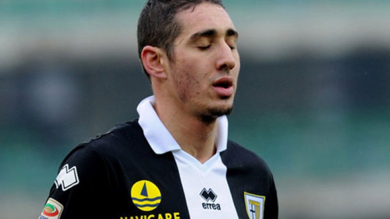 وكيل بلفوضيل يدافع عنه وينفي ربط ذلك بفشل صفقة إيفرتون