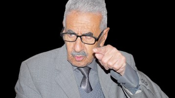 جنازة مثقف كتب وما كسب