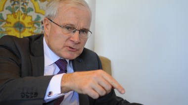 La classe politique se déchaîne contre Bernard Emié