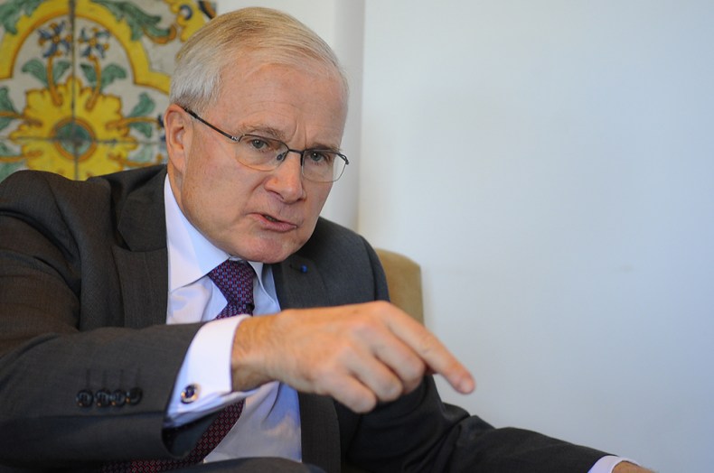 La classe politique se déchaîne contre Bernard Emié