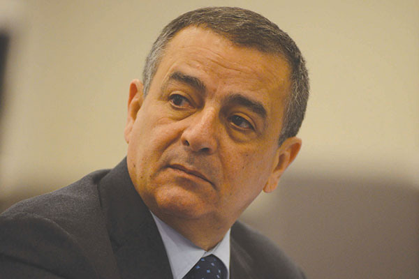 Bouchouareb évite  Rebrab