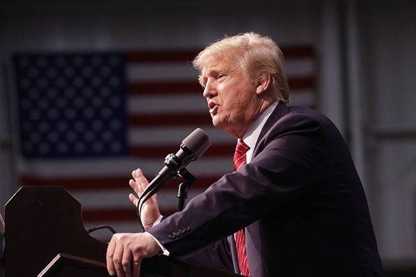 Trump revient sur la promesse de tuer les terroristes et leurs familles