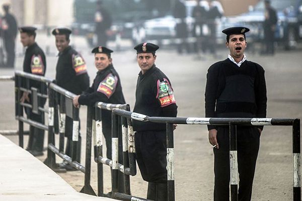 Huit policiers tués dans l’attaque d’un poste de contrôle en Egypte