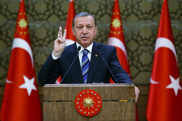 Erdogan défend la laïcité