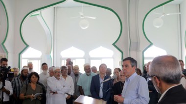 Fillon appelle les musulmans à exprimer leur «colère contre les extrémistes»