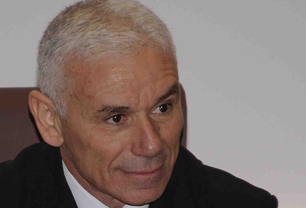 Benatallah: “Bouteflika n'est pas en mesure d'exercer ses fonctions présidentielles”