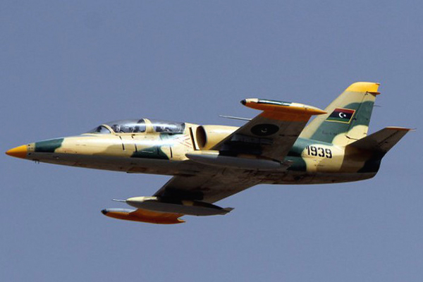 Libye: deux morts dans le crash d'un avion de chasse près de Tripoli