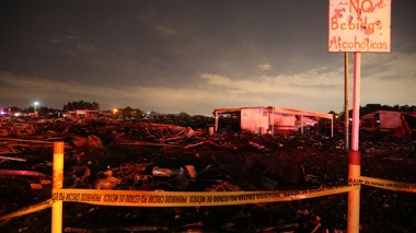 L'explosion d'un marché de feux d'artifice mexicain fait au moins 31 morts