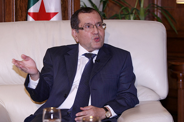 Boutarfa : « Le baril de pétrole sur la voie des 60 dollars »